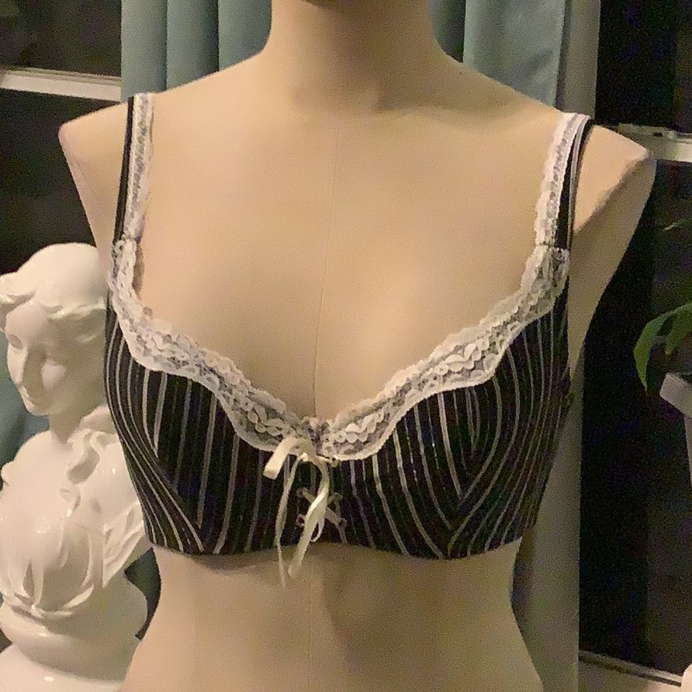Frederick’s of Hollywood size: 34D